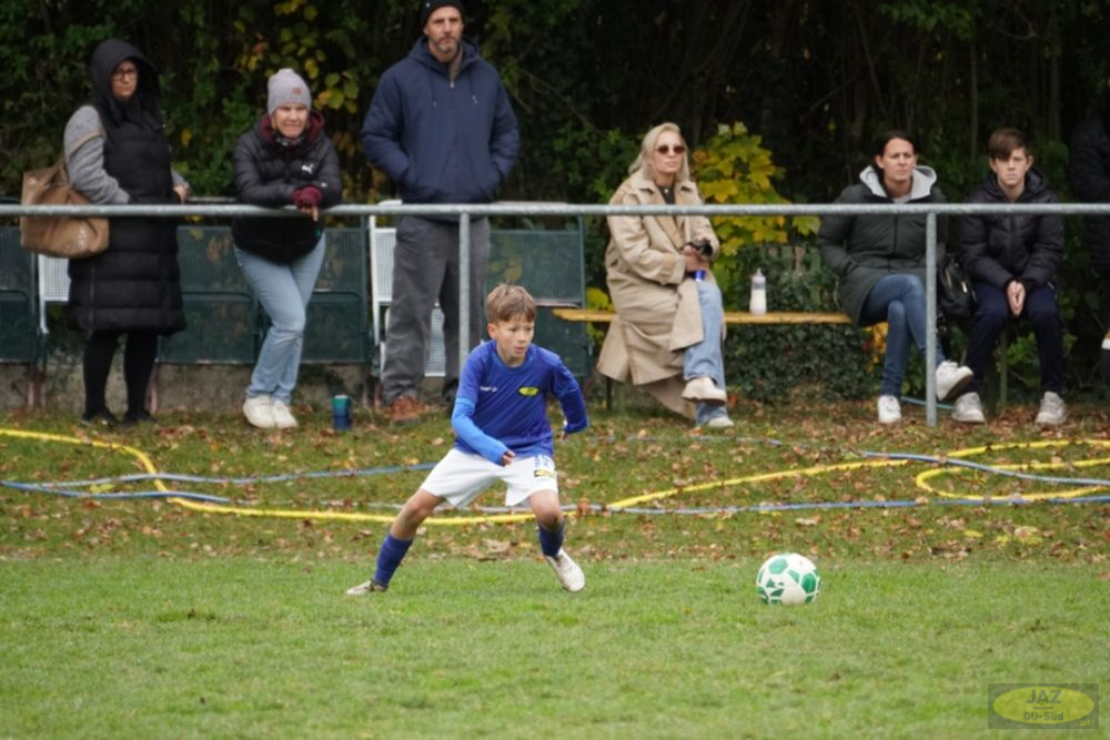 u10-gak-24102613