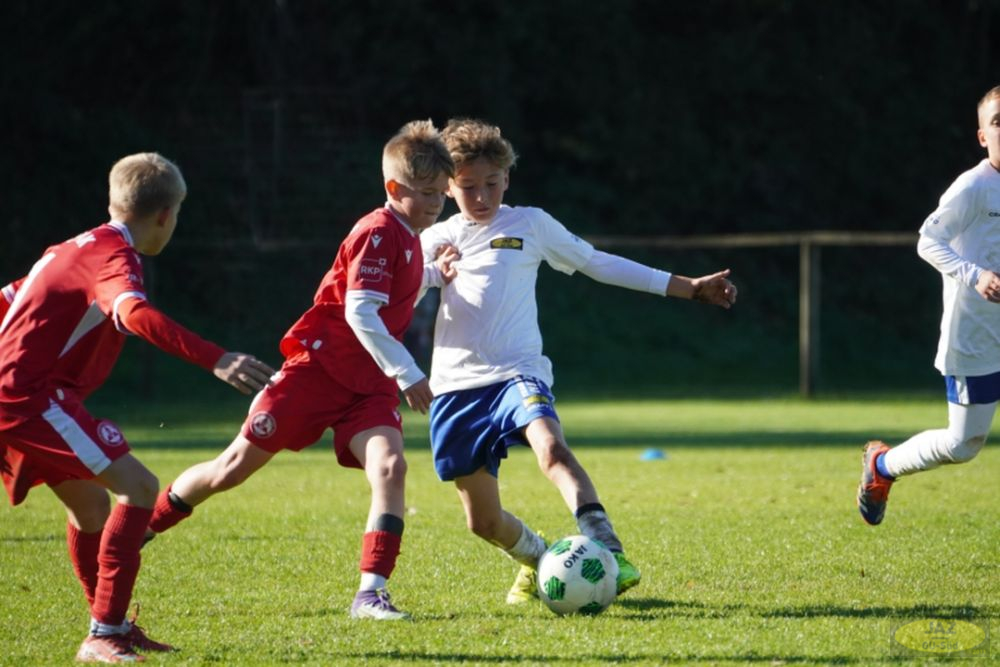 u10-weiss-gak-25102154